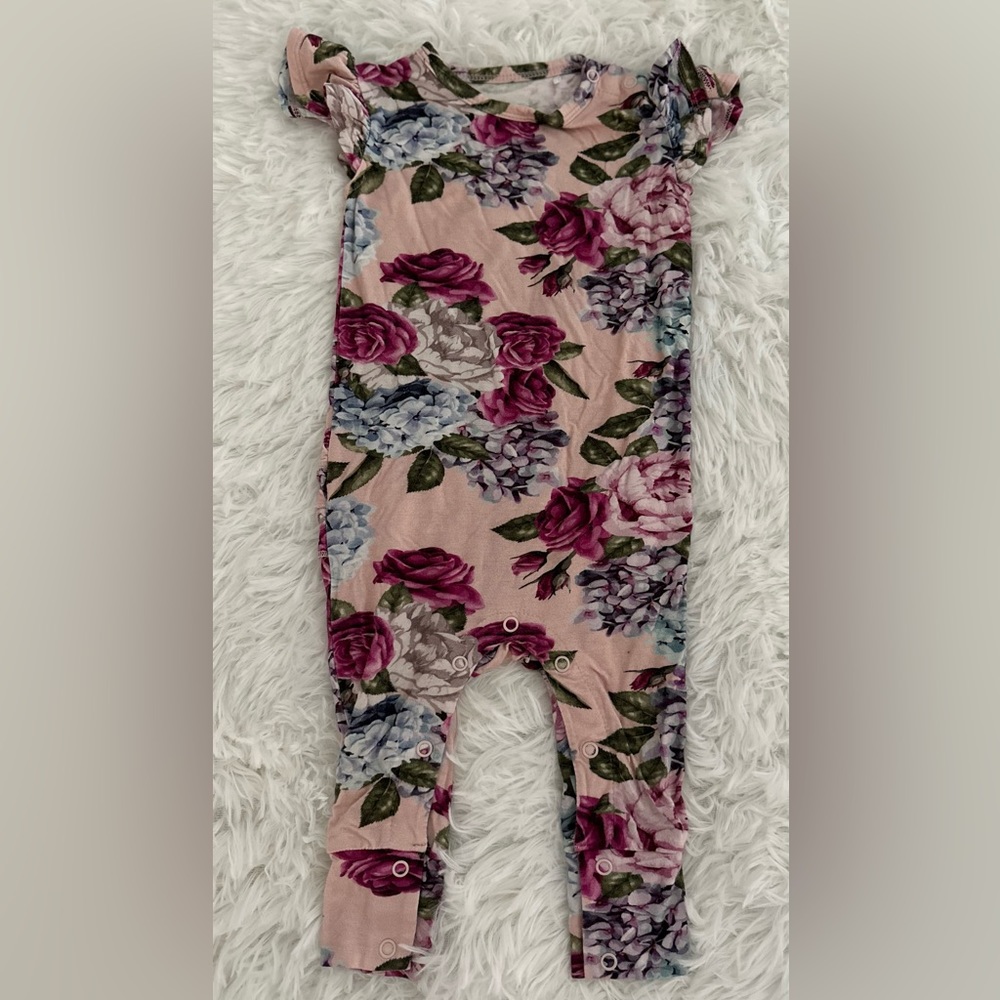 Posh Peanut Monroe Ruffled Capsleeve 1pc Romper 9-12m
